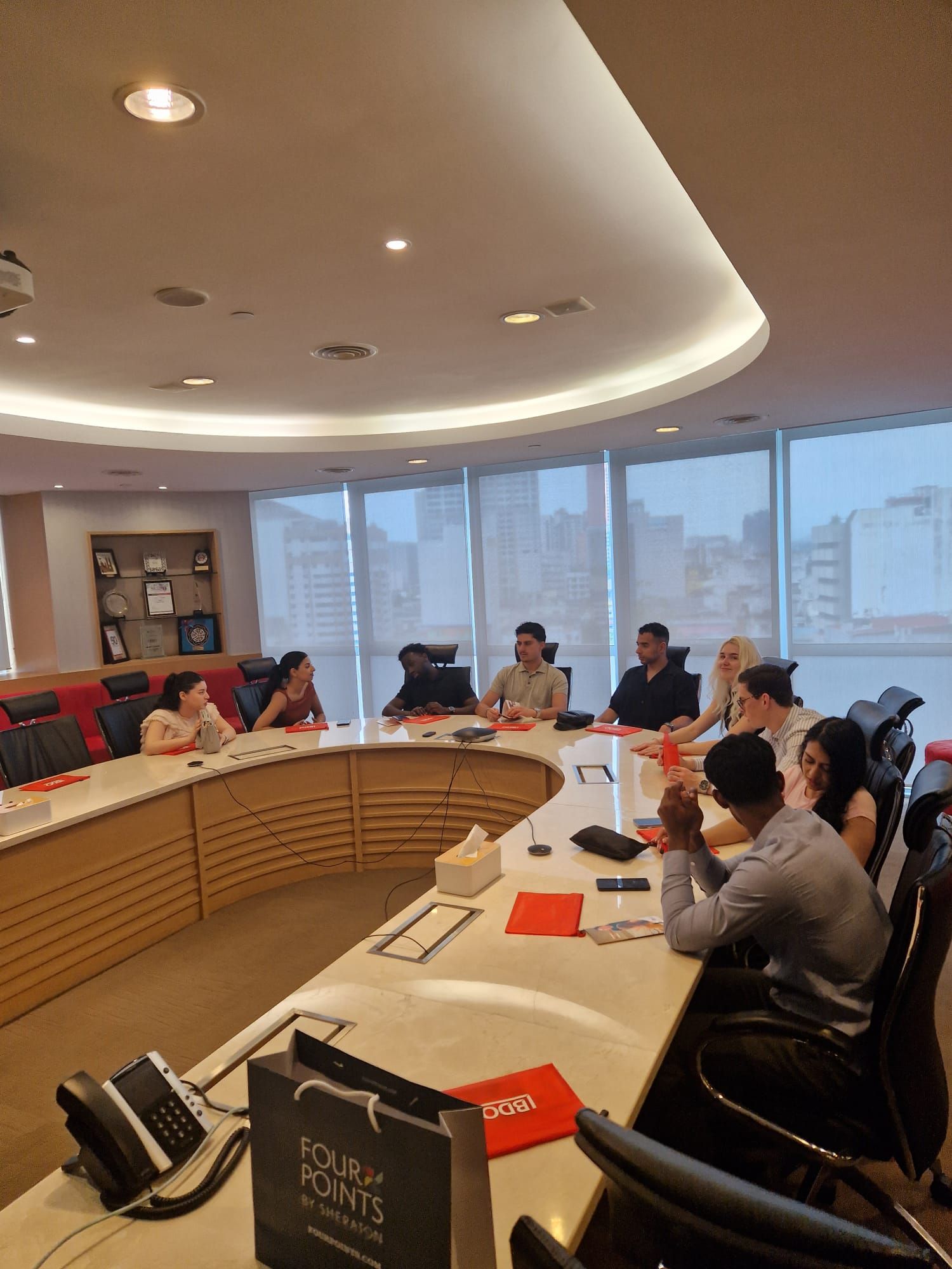 Kantoorbezoek DLA Piper