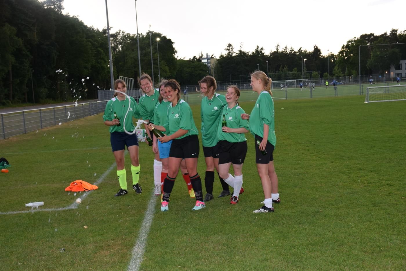 Newton wint dames-StAf toernooi