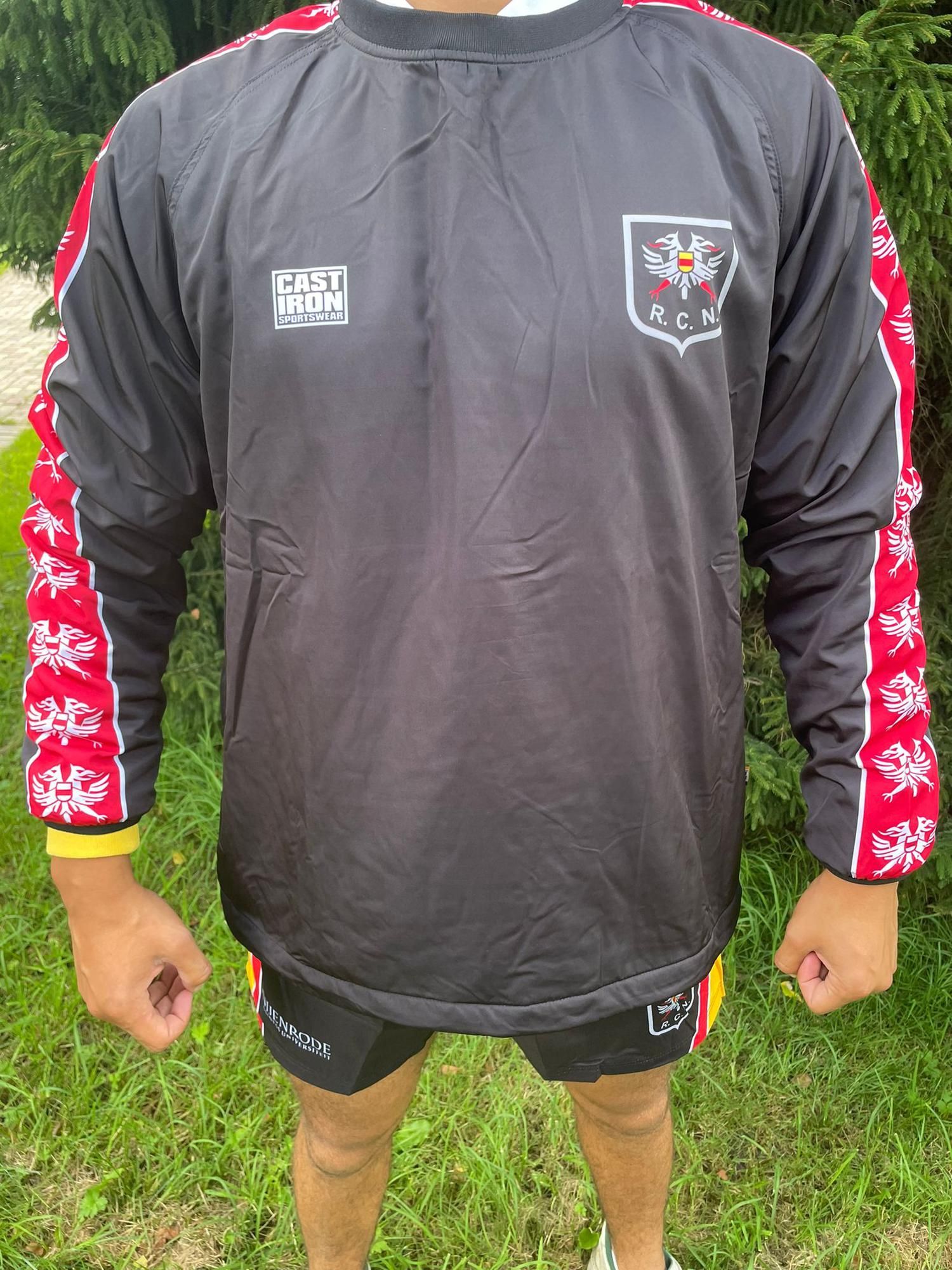 Rain pullover