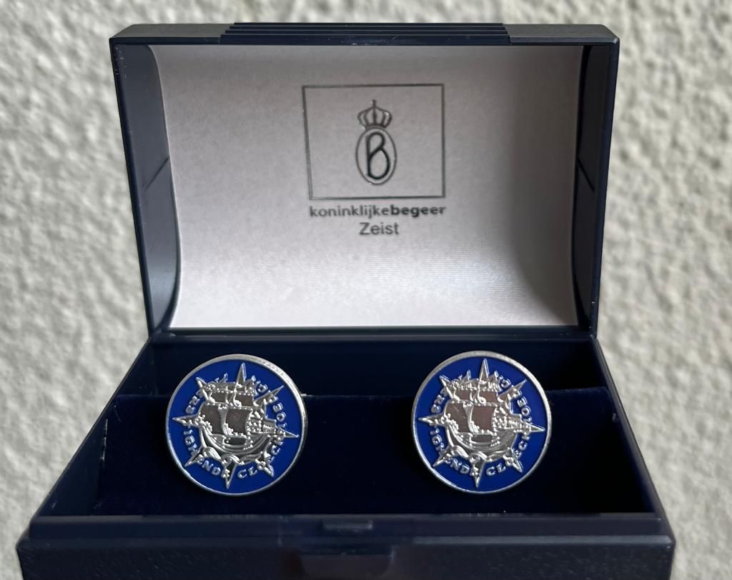 Cufflinks