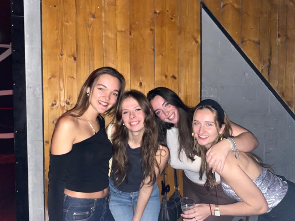 Utrechtse Studenten Vereniging TwintigTwintig - Disputen