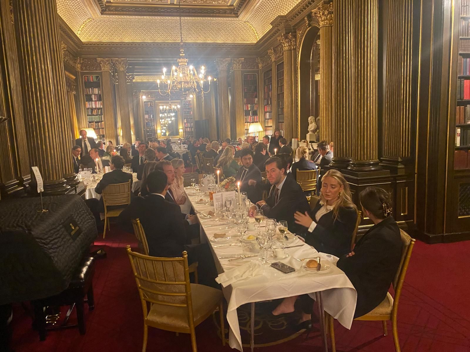 Jaardiner Hermeskring Londen in de Reform Club