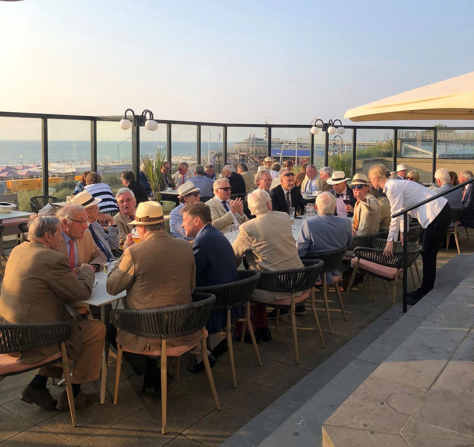 Verslag Zomerborrel & -diner Hermestafel De Witte - Den Haag